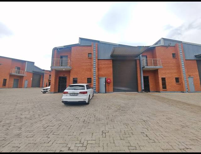 243M² WAREHOUSE TO LET IN ORMONDE